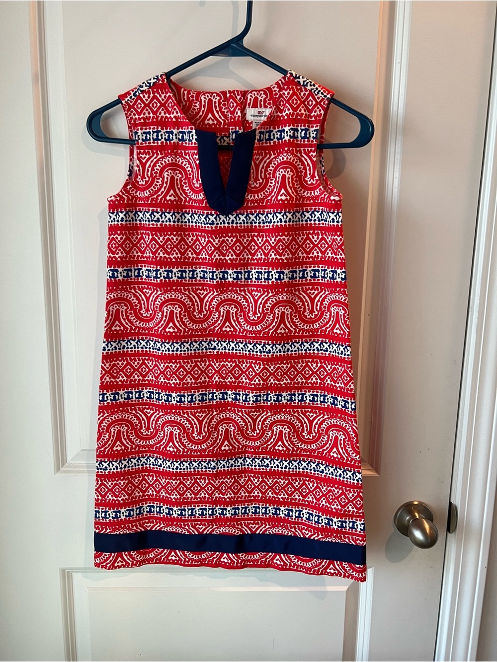 Vineyard Vines Red & Navy Sleeveless Patterned Shift Dress. Size 12 - Picture 1 of 9